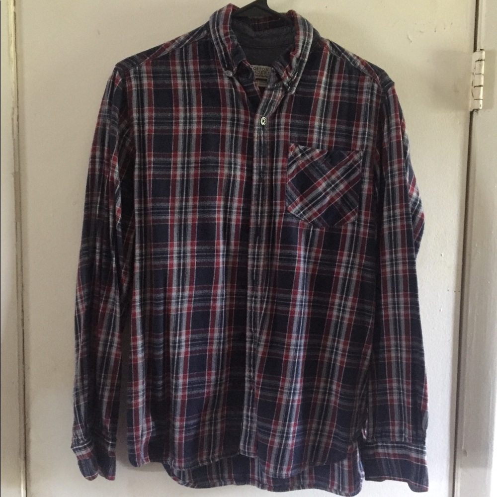 Women’s Boston Traders Plaid Shirt.
